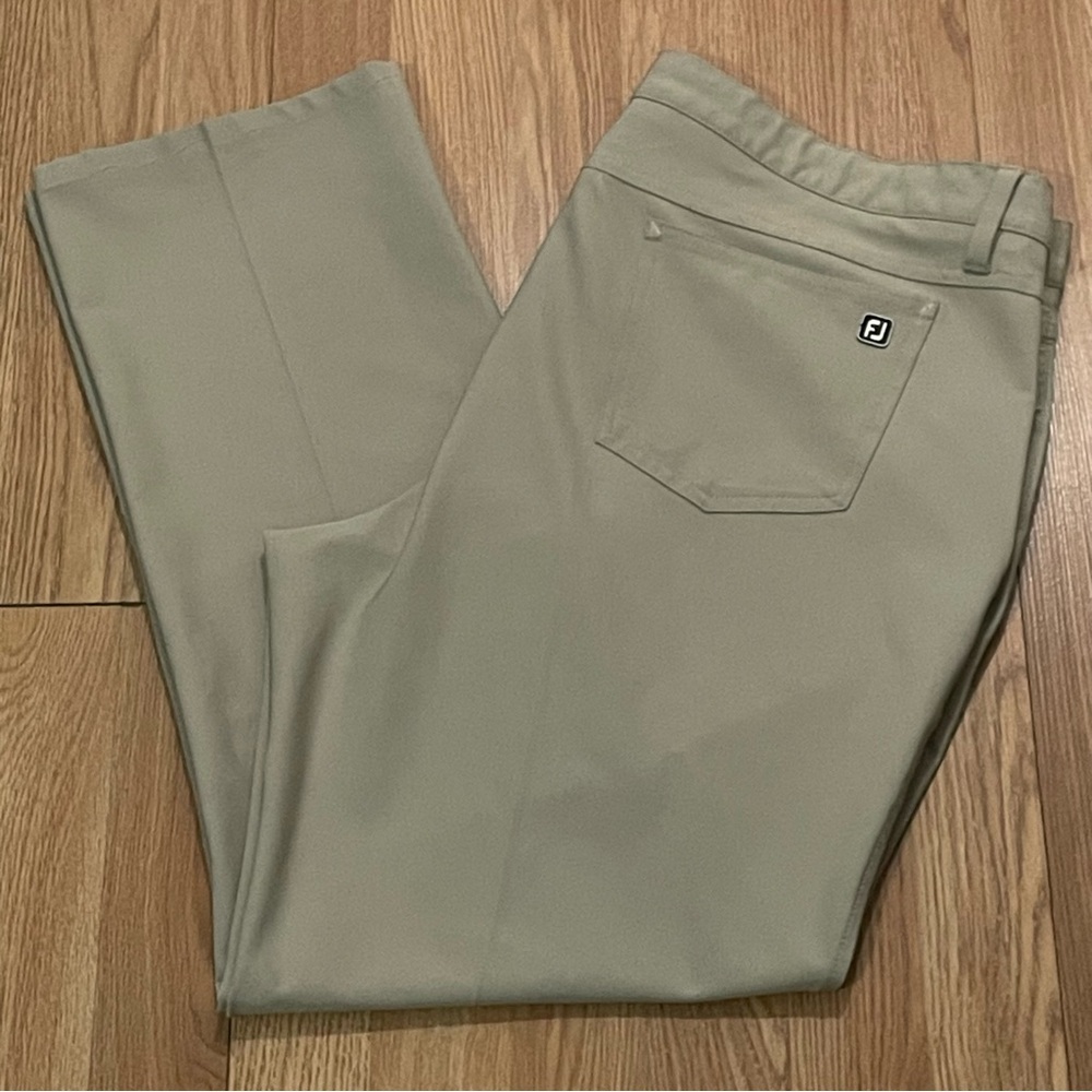 FootJoy Men's 40x30 (40x29) Athletic Fit Golf Pants Jeans Beige